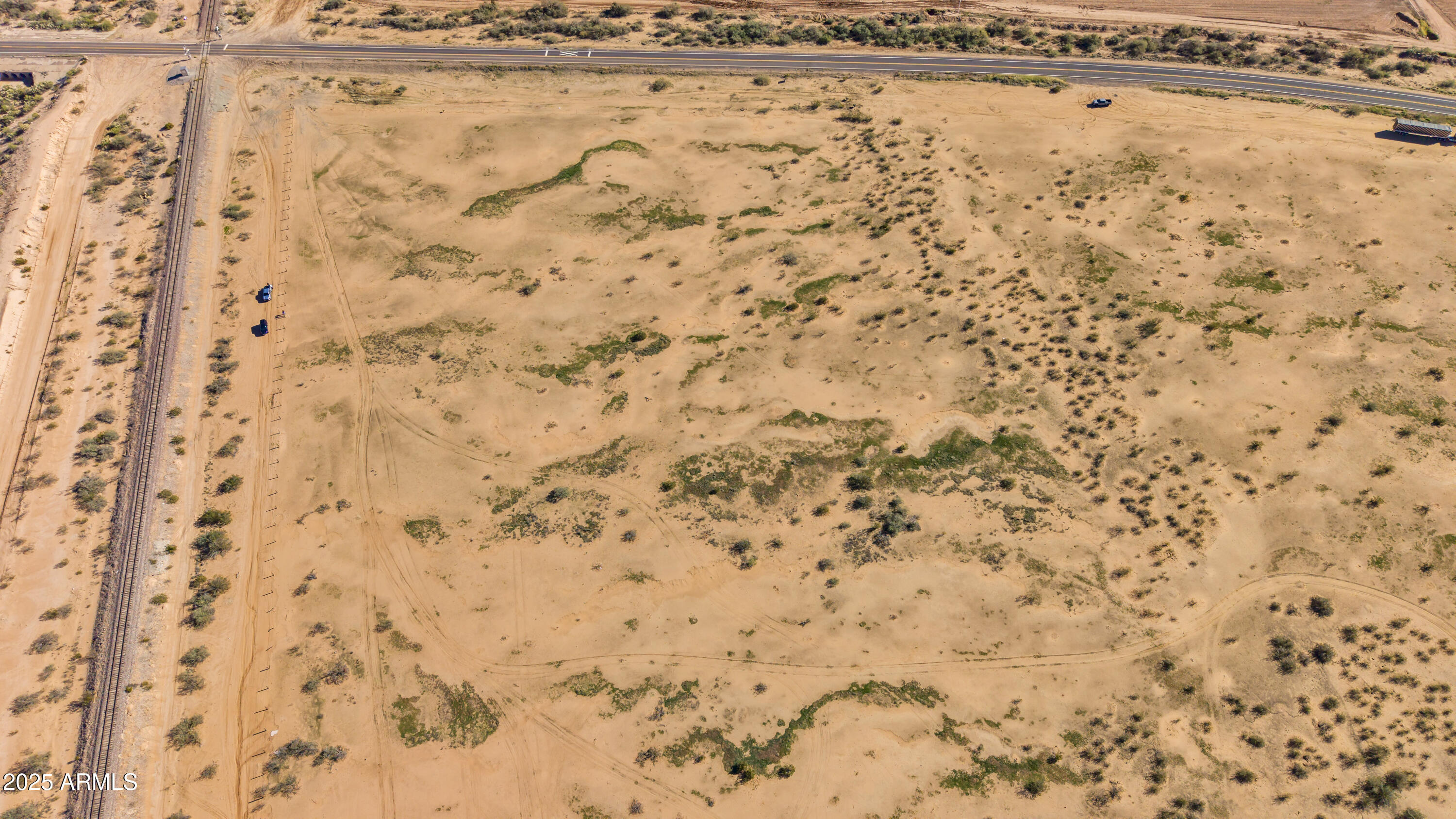 0 West Valley Road, Unit 1 Aguila, AZ 85320 - Photo 3 of 7 a bathroom with a bathtub
