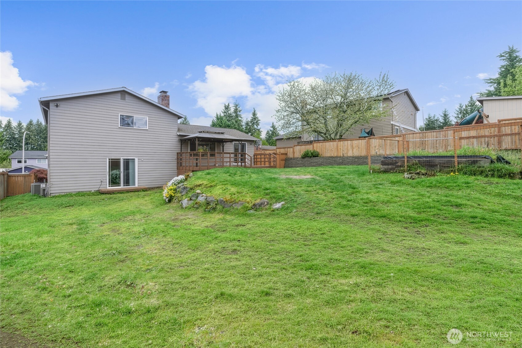 2713 Northeast 23rd Place Renton, WA 98056 - Photo 32 of 40