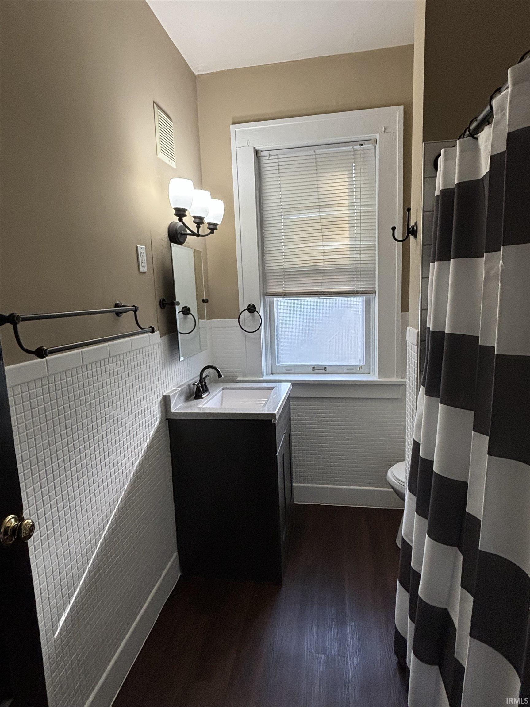 1119 Southeast Riverside Drive, Unit D Evansville, IN 47713 - Photo 5 of 9