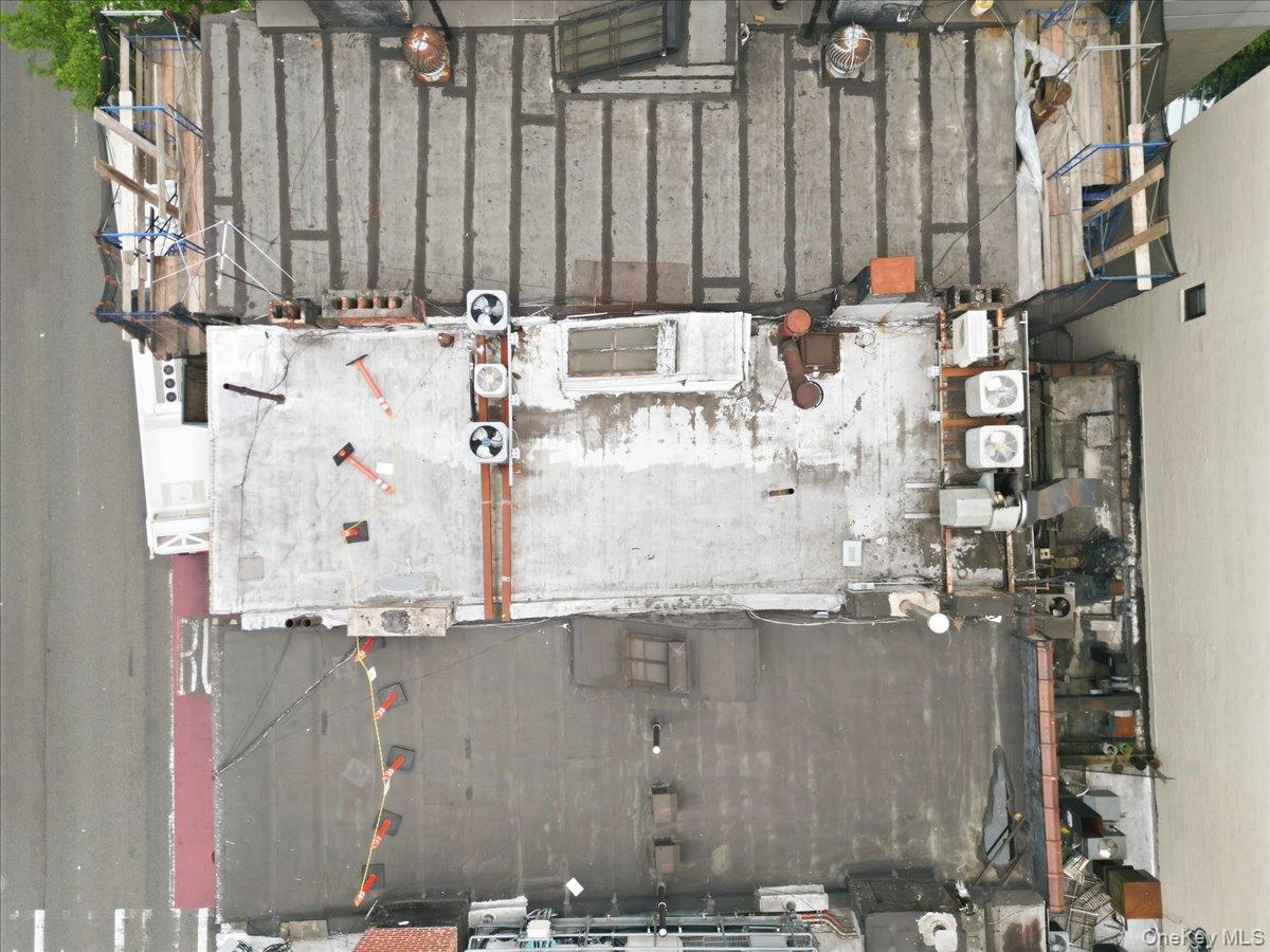 1435 2nd Avenue Manhattan, NY 10021 - Photo 32 of 33