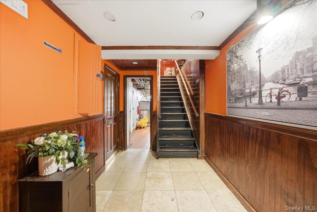 1435 2nd Avenue Manhattan, NY 10021 - Photo 10 of 33 a view of a entryway
