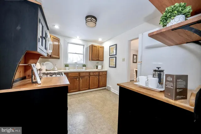 $649,900 | 301 Eagle Road, Wayne, PA 19087