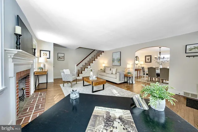 $649,900 | 301 Eagle Road, Wayne, PA 19087