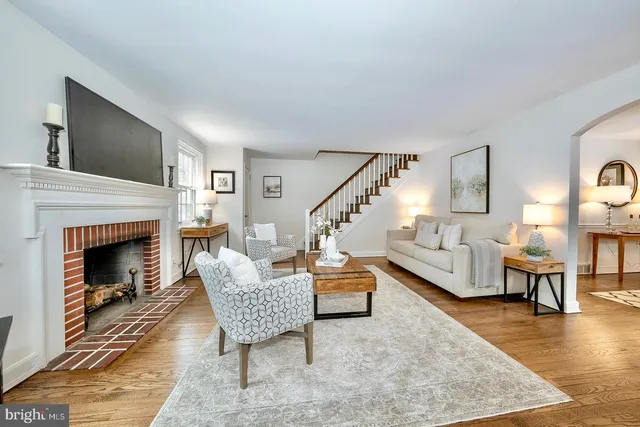 $649,900 | 301 Eagle Road, Wayne, PA 19087