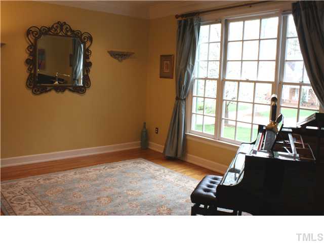 3811 Chippenham Road Durham, NC 27707 - Photo 6 of 12 Gallery Image 6