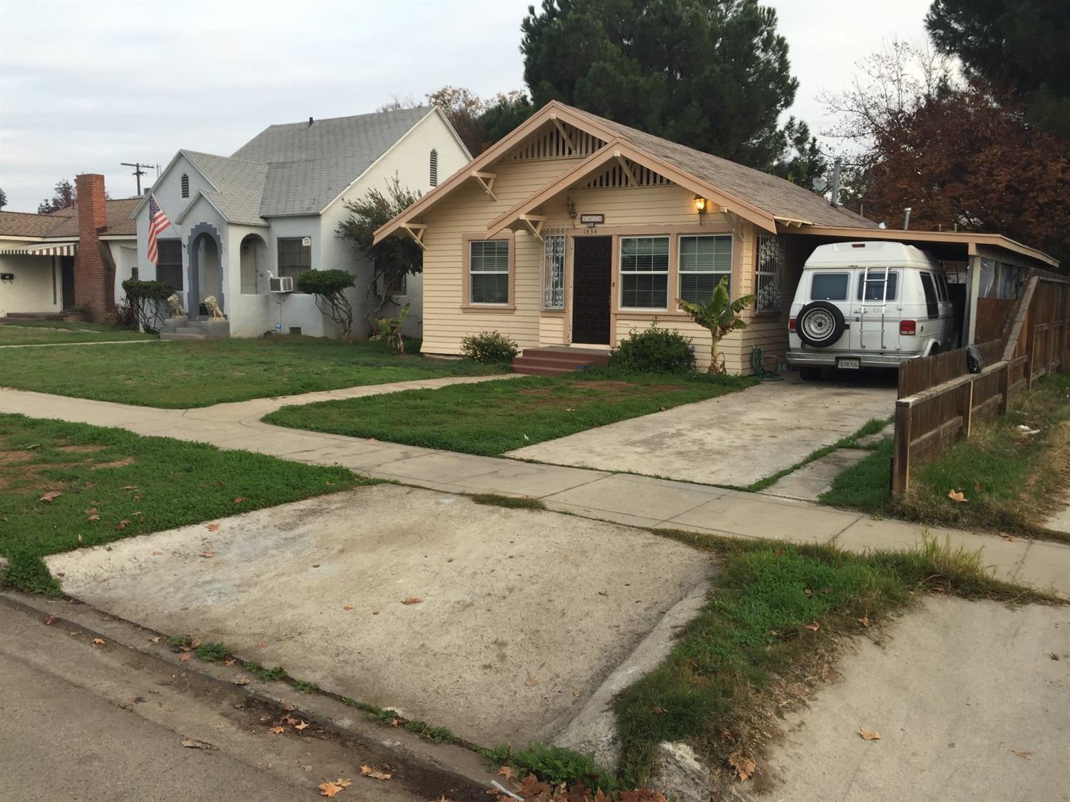 1434 F Street Reedley, CA 93654 - Photo 1 of 9