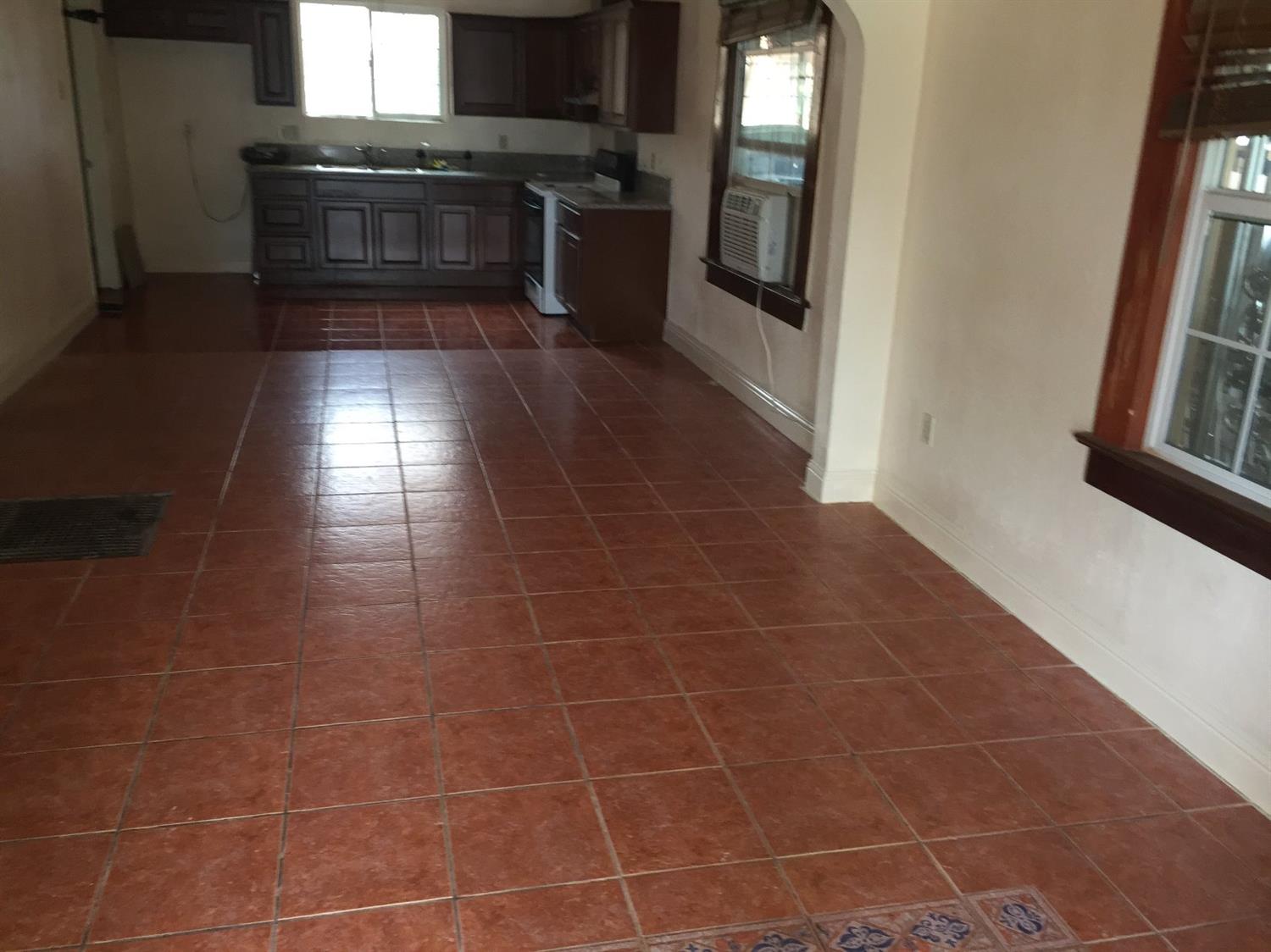 1434 F Street Reedley, CA 93654 - Photo 3 of 9