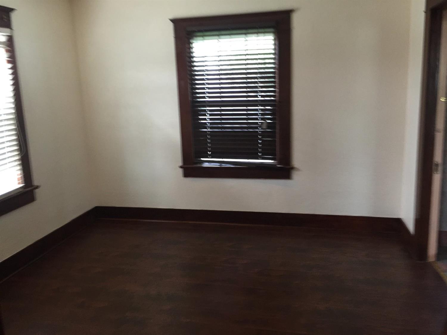 1434 F Street Reedley, CA 93654 - Photo 7 of 9