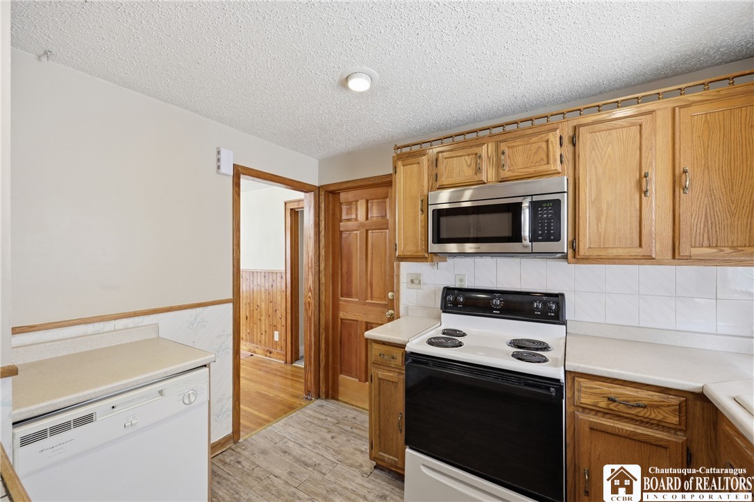218 Sanders Road Buffalo, NY 14216 - Photo 11 of 35