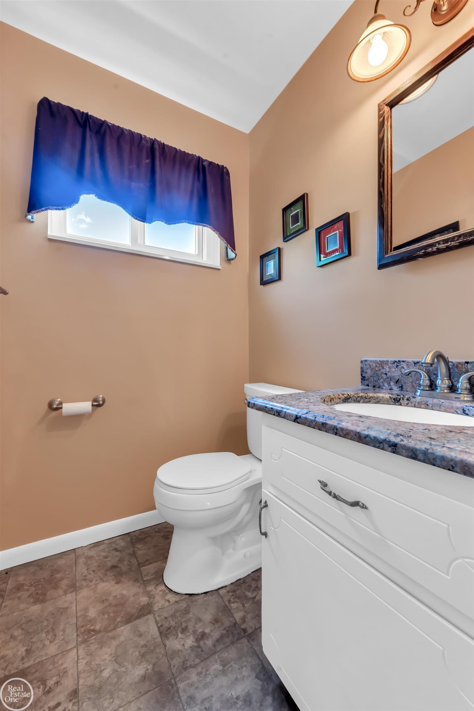 31316 Hayes Road Fraser, MI 48026 - Photo 26 of 31 50096934-25.JPG