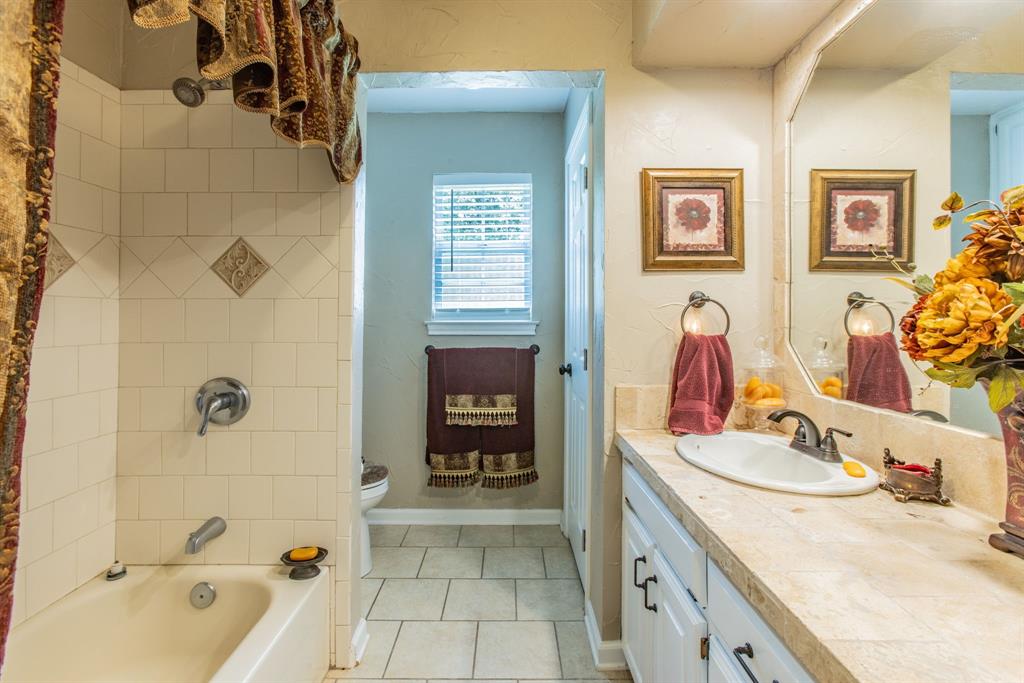 550 Creek Road Lorena, TX 76655 - Photo 15 of 34