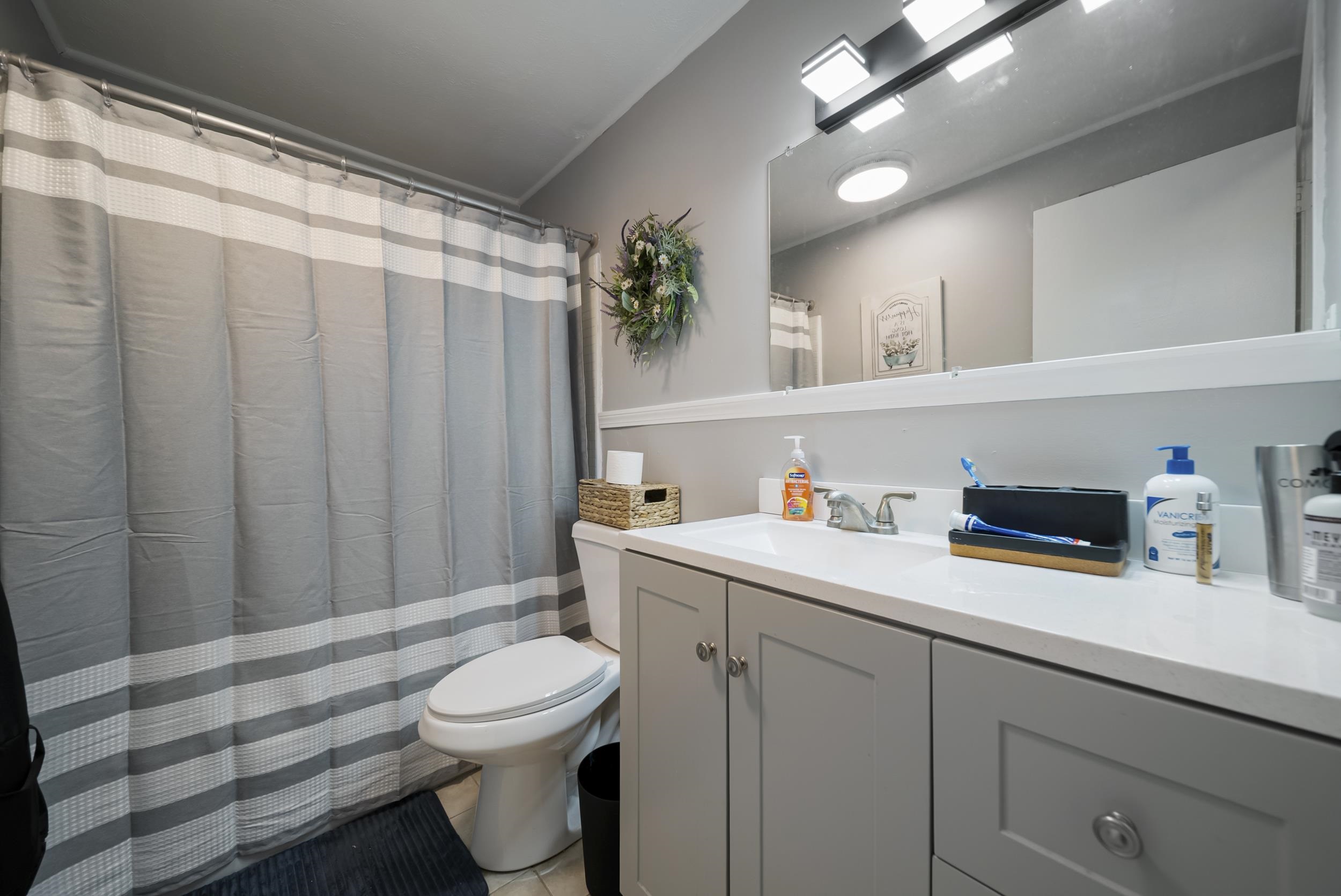 12 R English Village Road, Unit 102 Manchester, NH 03102 - Photo 14 of 23 Gallery Image 14