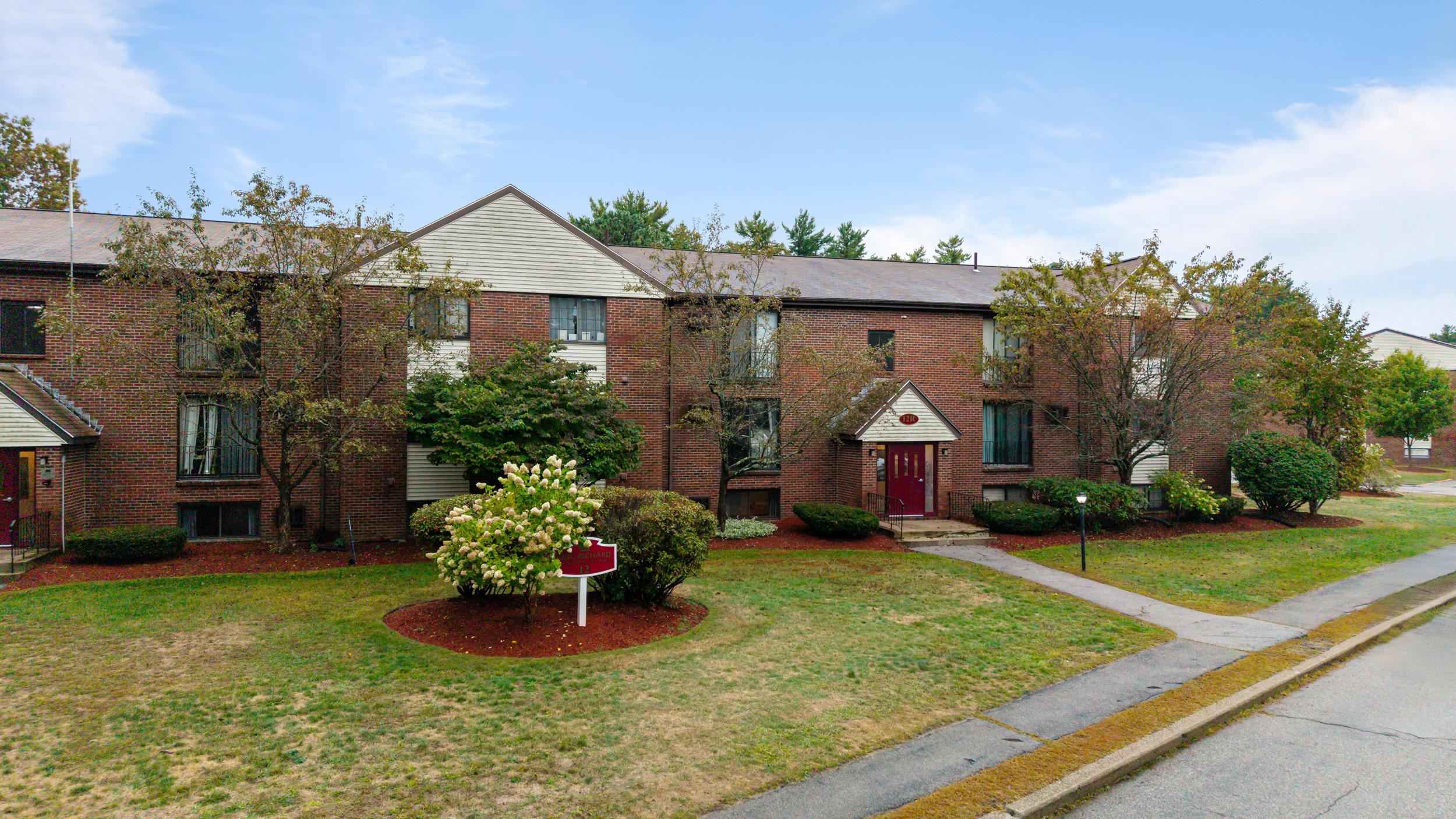 12 R English Village Road, Unit 102 Manchester, NH 03102 - Photo 21 of 23 Gallery Image 21
