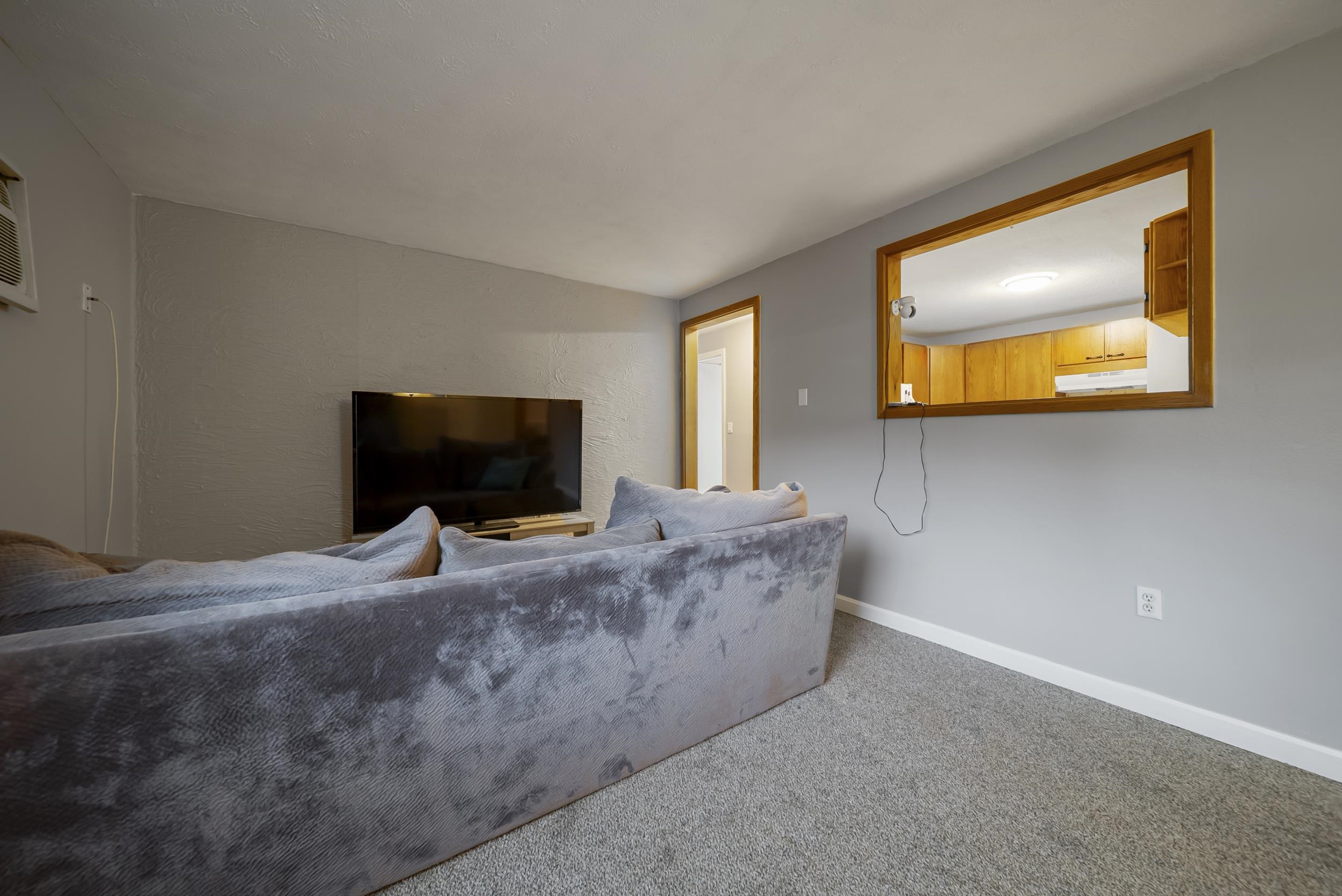 12 R English Village Road, Unit 102 Manchester, NH 03102 - Photo 10 of 23 Gallery Image 10