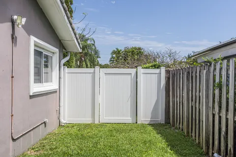 $789,999 | 2770 Northeast 53rd Street, Lighthouse Point, FL 33064