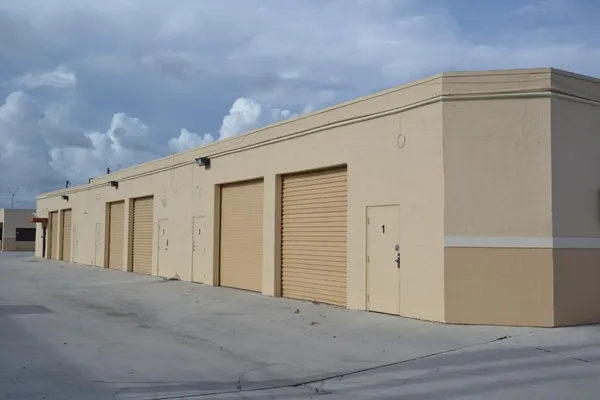 $21 | 1029 North Florida Mango Road, Unit 46, West Palm Beach, FL 33409