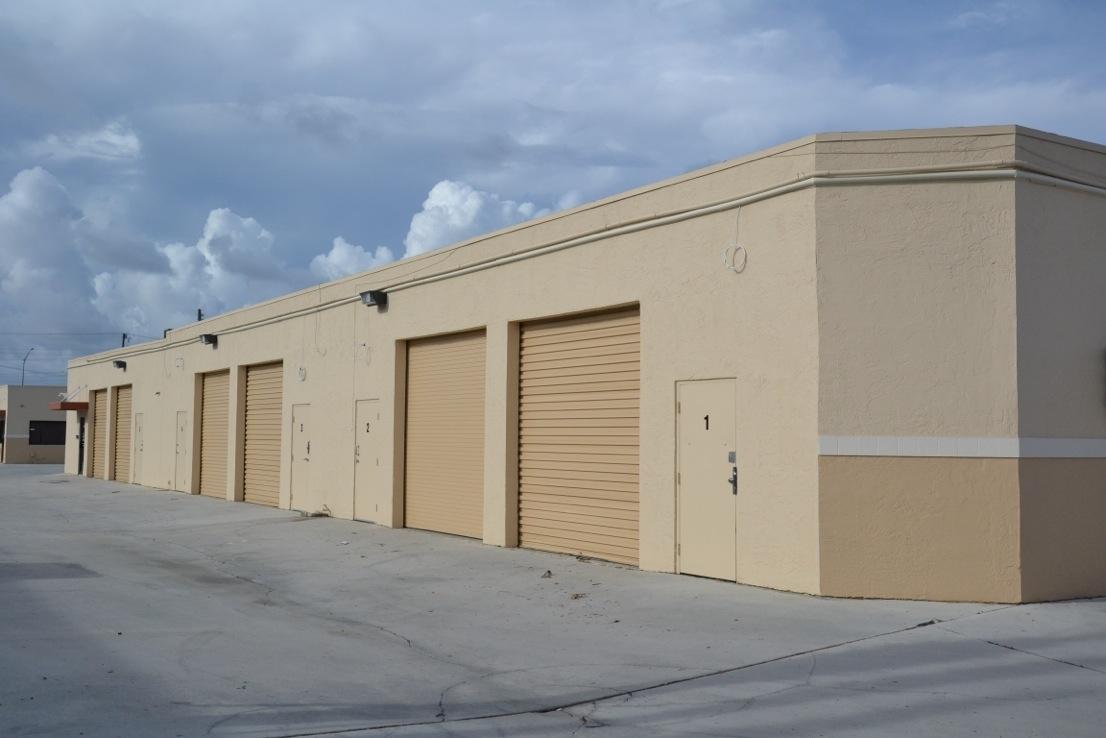 1029 North Florida Mango Road, Unit 46 West Palm Beach, FL 33409 - Photo 3 of 5 1023 N Florida Mango 4