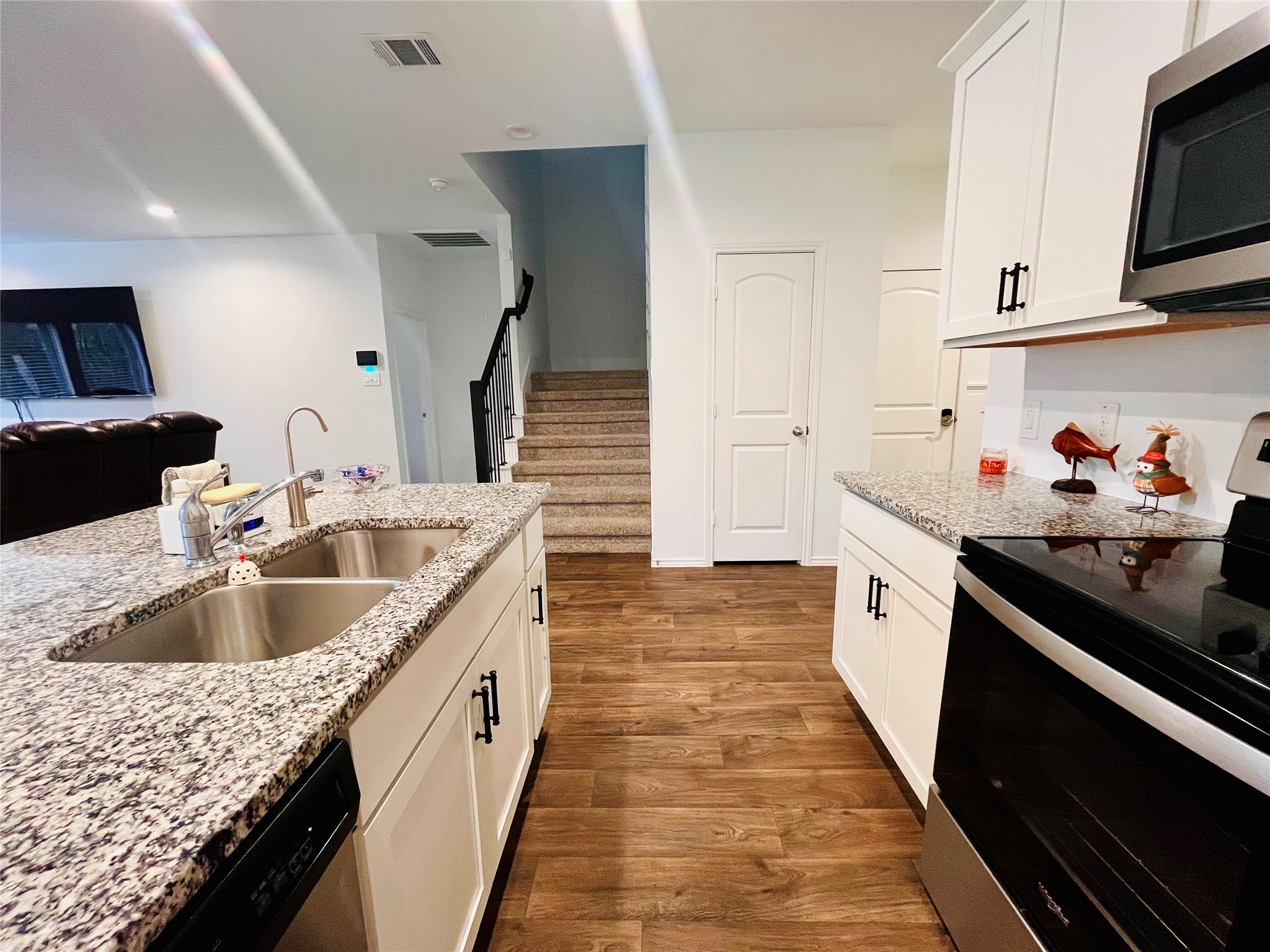 2914 Roman Forest Boulevard New Caney, TX 77357 - Photo 16 of 35 a kitchen with granite countertop lots of counter top space