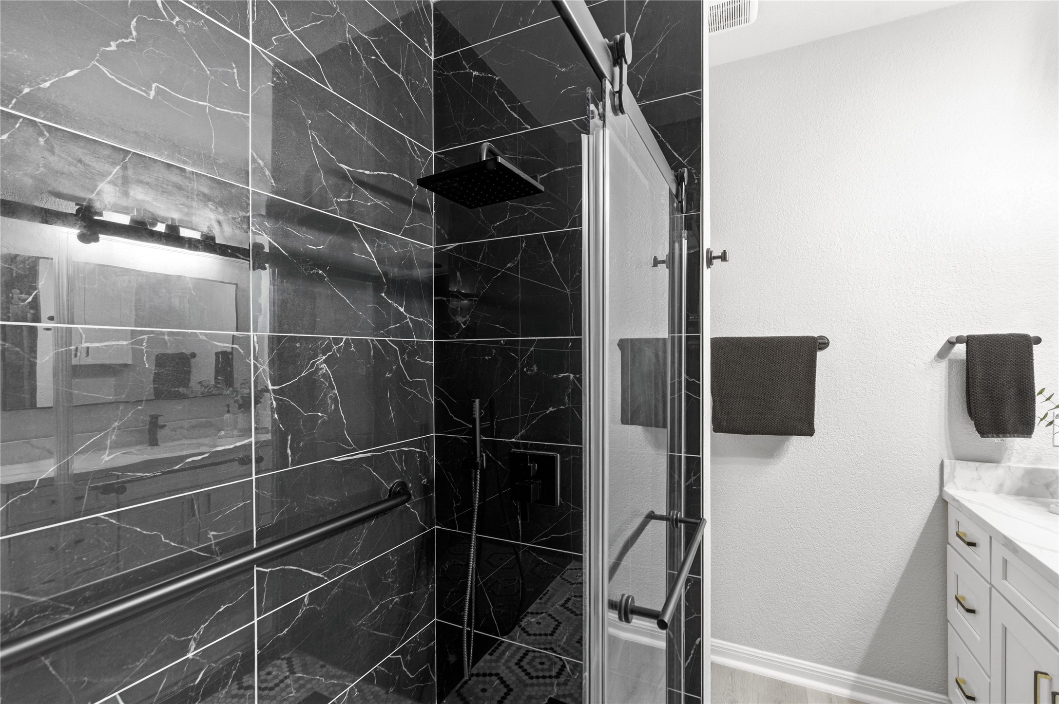 6501 Brush Country Road, Unit 137 Austin, TX 78749 - Photo 22 of 34 a bathroom with a shower