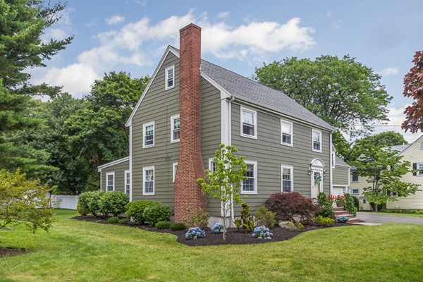 58 Bancroft Road Melrose, MA 02176 - Photo 2 of 30 Gallery Image 2