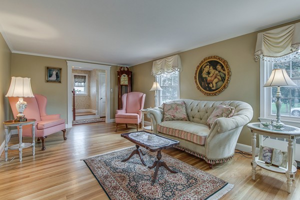 58 Bancroft Road Melrose, MA 02176 - Photo 9 of 30 Gallery Image 9