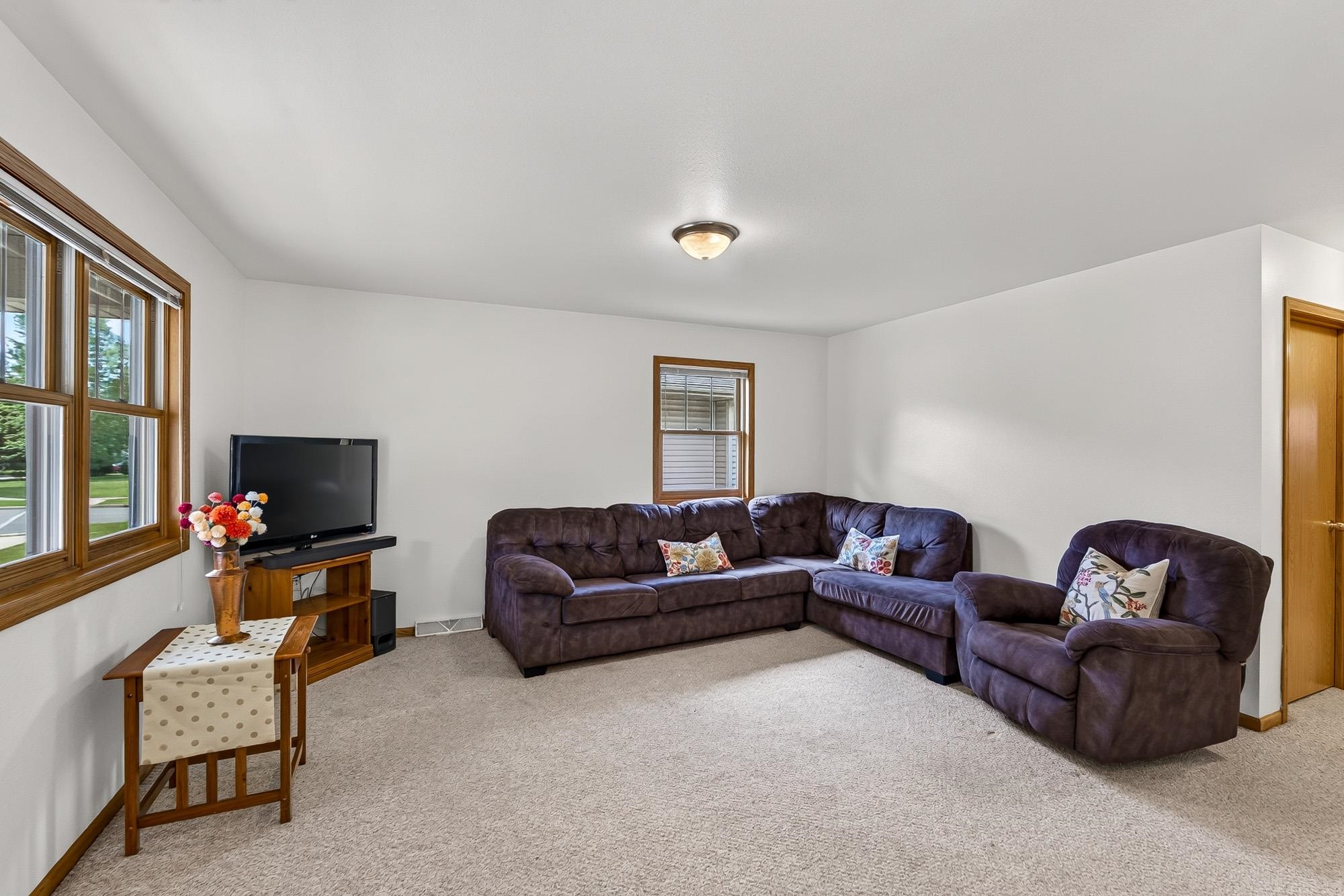 4722 Freese Lane Madison, WI 53718 - Photo 8 of 59