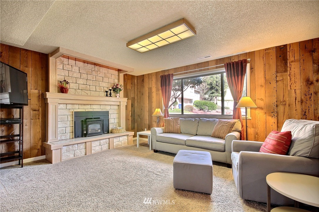 13003 Southeast 188th Place Renton, WA 98058 - Photo 11 of 25 Gallery Image 11