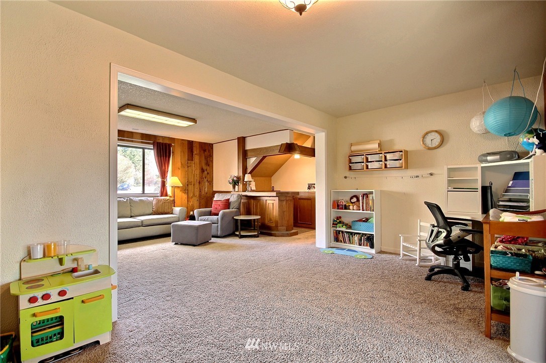 13003 Southeast 188th Place Renton, WA 98058 - Photo 12 of 25 Gallery Image 12