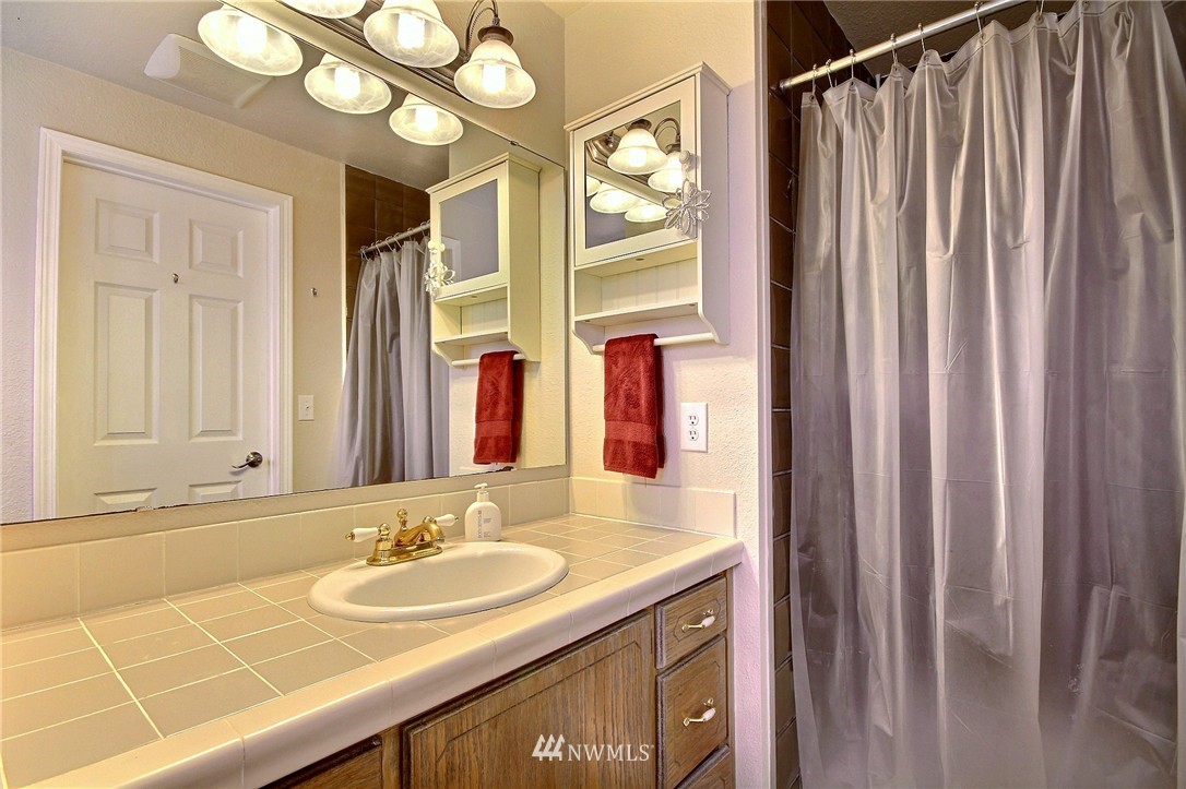 13003 Southeast 188th Place Renton, WA 98058 - Photo 17 of 25 Gallery Image 17