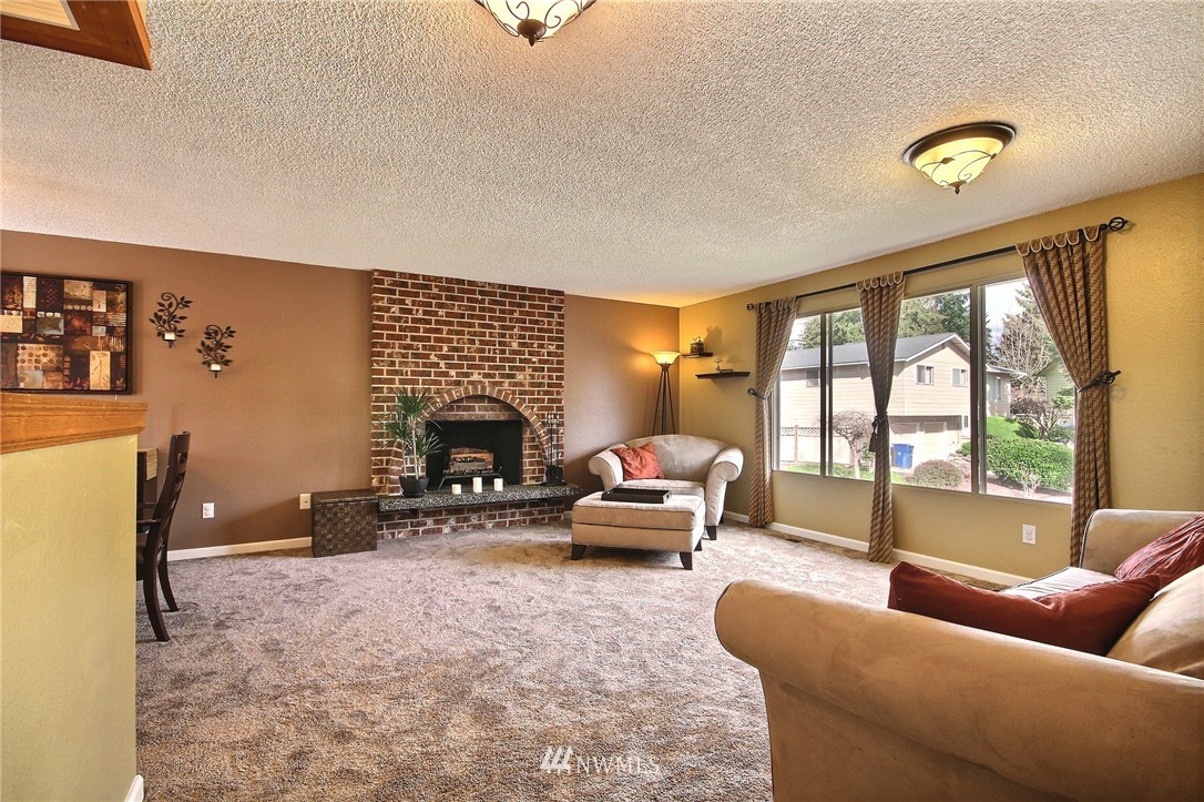 13003 Southeast 188th Place Renton, WA 98058 - Photo 3 of 25 Gallery Image 3