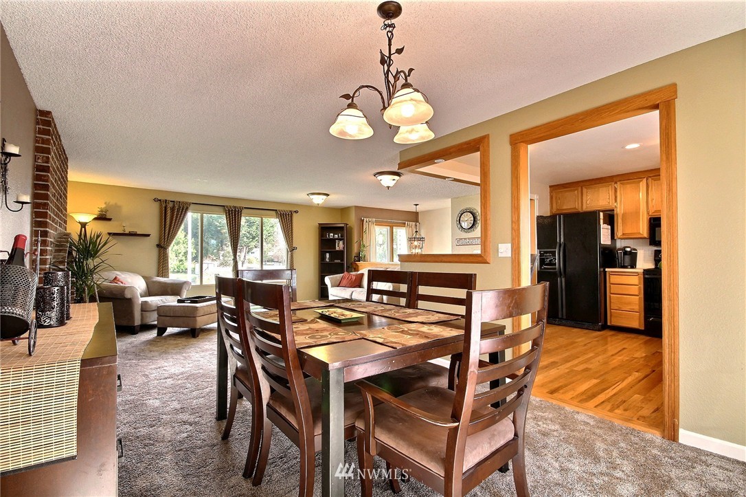 13003 Southeast 188th Place Renton, WA 98058 - Photo 4 of 25 Gallery Image 4