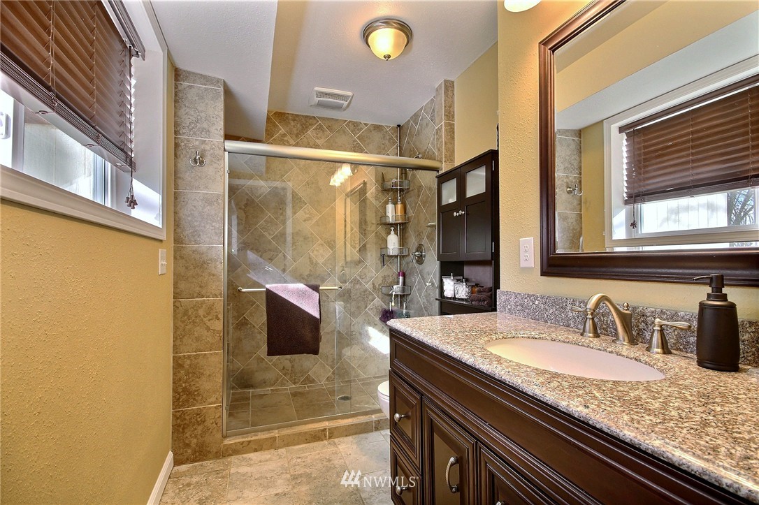 13003 Southeast 188th Place Renton, WA 98058 - Photo 10 of 25 Gallery Image 10
