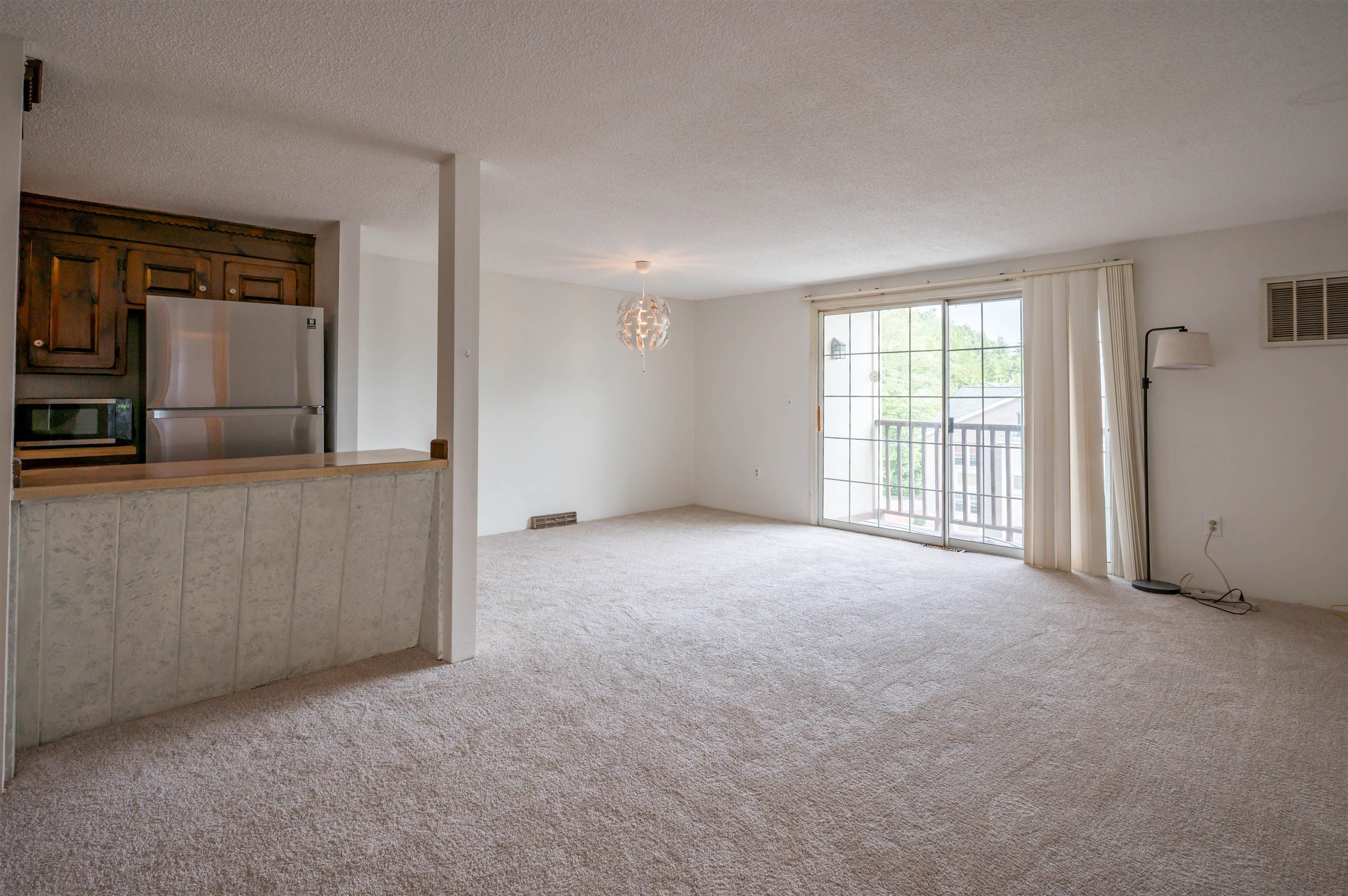 181 Cannongate III Road Nashua, NH 03063 - Photo 7 of 28
