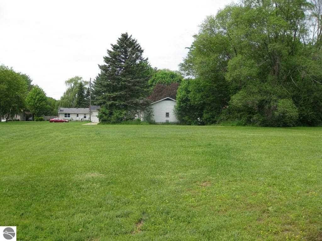 710 Neier Road Mount Pleasant, MI 48858 - Photo 18 of 20 1785107-17.JPG