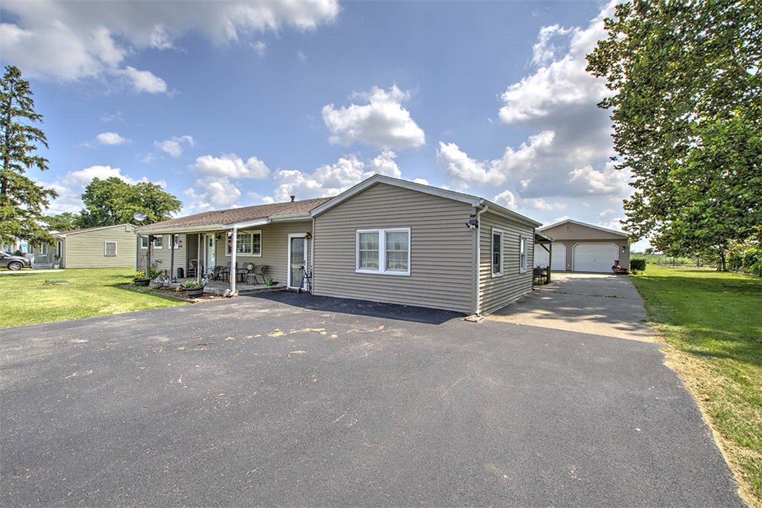 5656 Highway 48 Decatur, IL 62526 - Photo 2 of 28