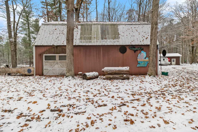 $260,000 | 3139 White Oak Trail, Custer, MI 49405