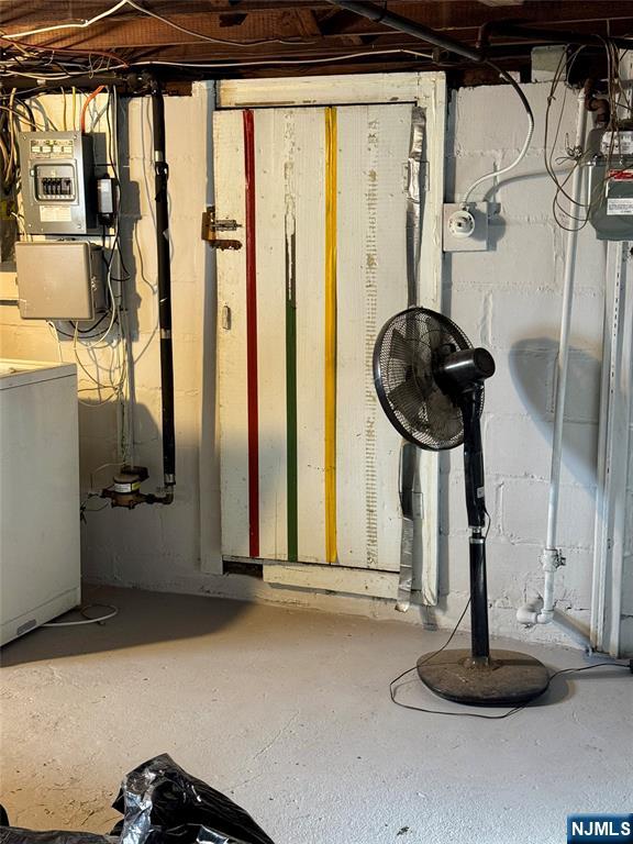 4566 Harding Road Pennsauken, NJ 08109 - Photo 15 of 18 a view of a room with gym equipment