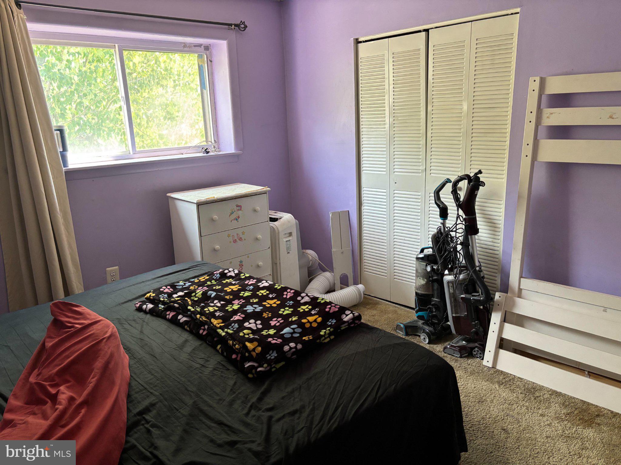 400 Glendale Road, Unit I54 Havertown, PA 19083 - Photo 4 of 10 Charming purple-hued bedroom retreat.
