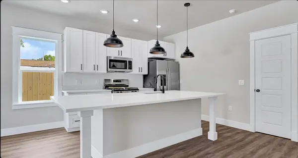 $1,550 | 204 Booker T Washington Street, Unit B, Conroe, TX 77301