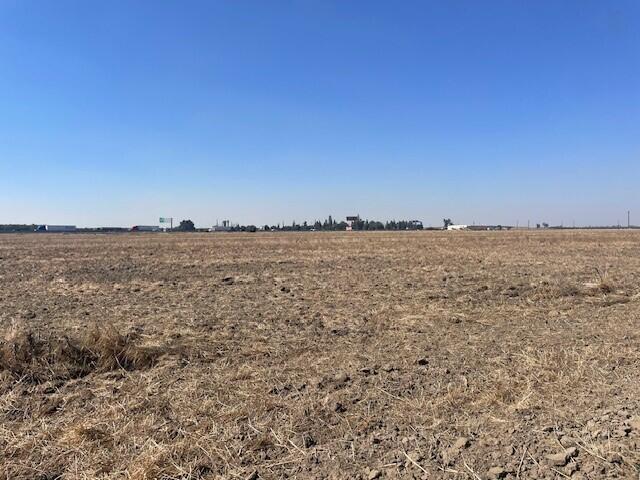 100 Rd Tulare, CA 93274 - Photo 6 of 6 Road 100 7