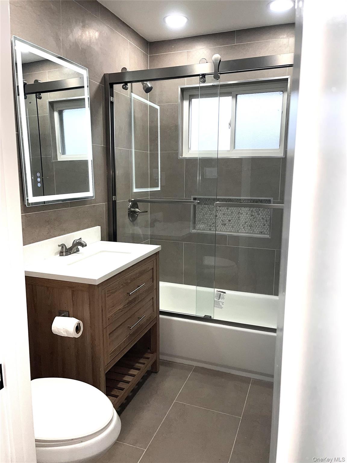 61 Adams Road, Unit 2C Central Islip, NY 11722 - Photo 10 of 18