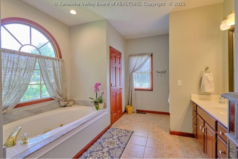 1017 Shawnee Trail Elkview, WV 25071 - Photo 12 of 18 Gallery Image 12