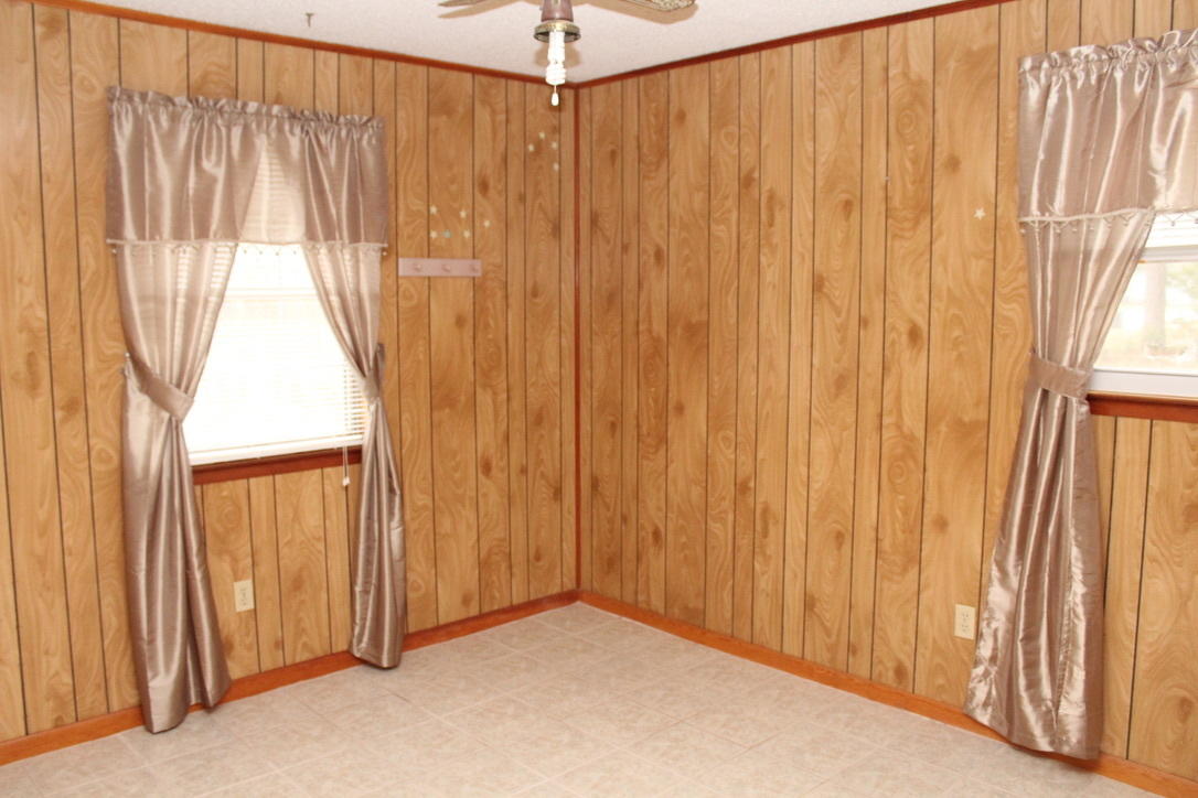 185 Smith Road DeFuniak Springs, FL 32433 - Photo 8 of 13 bedroom 2