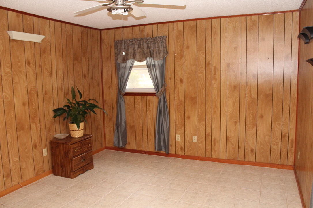 185 Smith Road DeFuniak Springs, FL 32433 - Photo 10 of 13 m bedroom