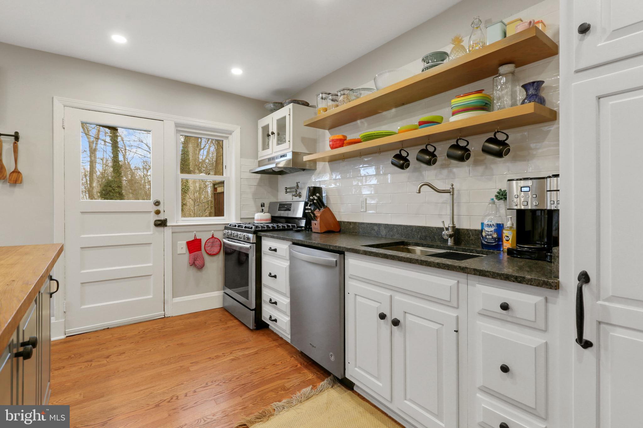 5727 Ranny Road Baltimore, MD 21209 - Photo 12 of 34