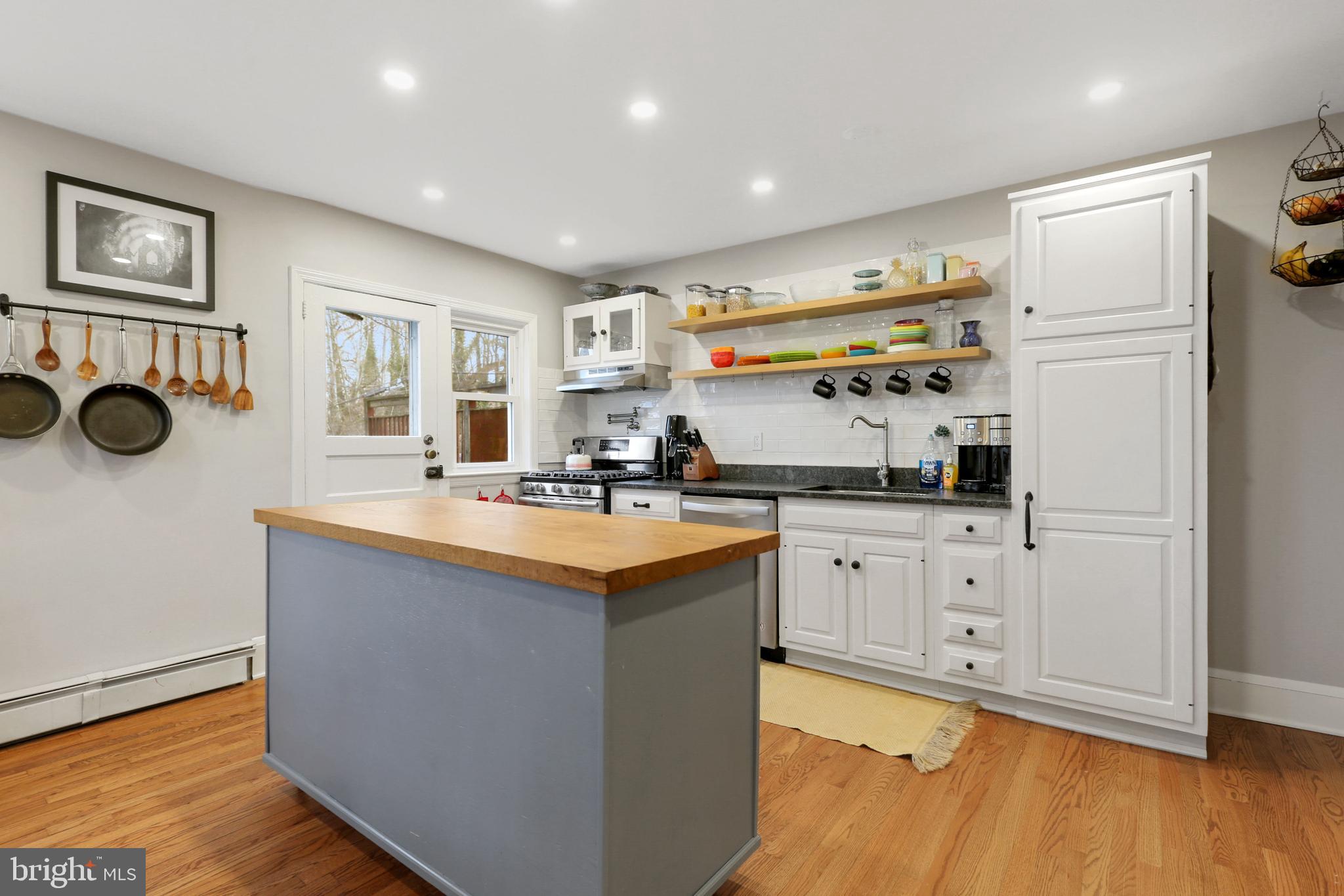 5727 Ranny Road Baltimore, MD 21209 - Photo 10 of 34