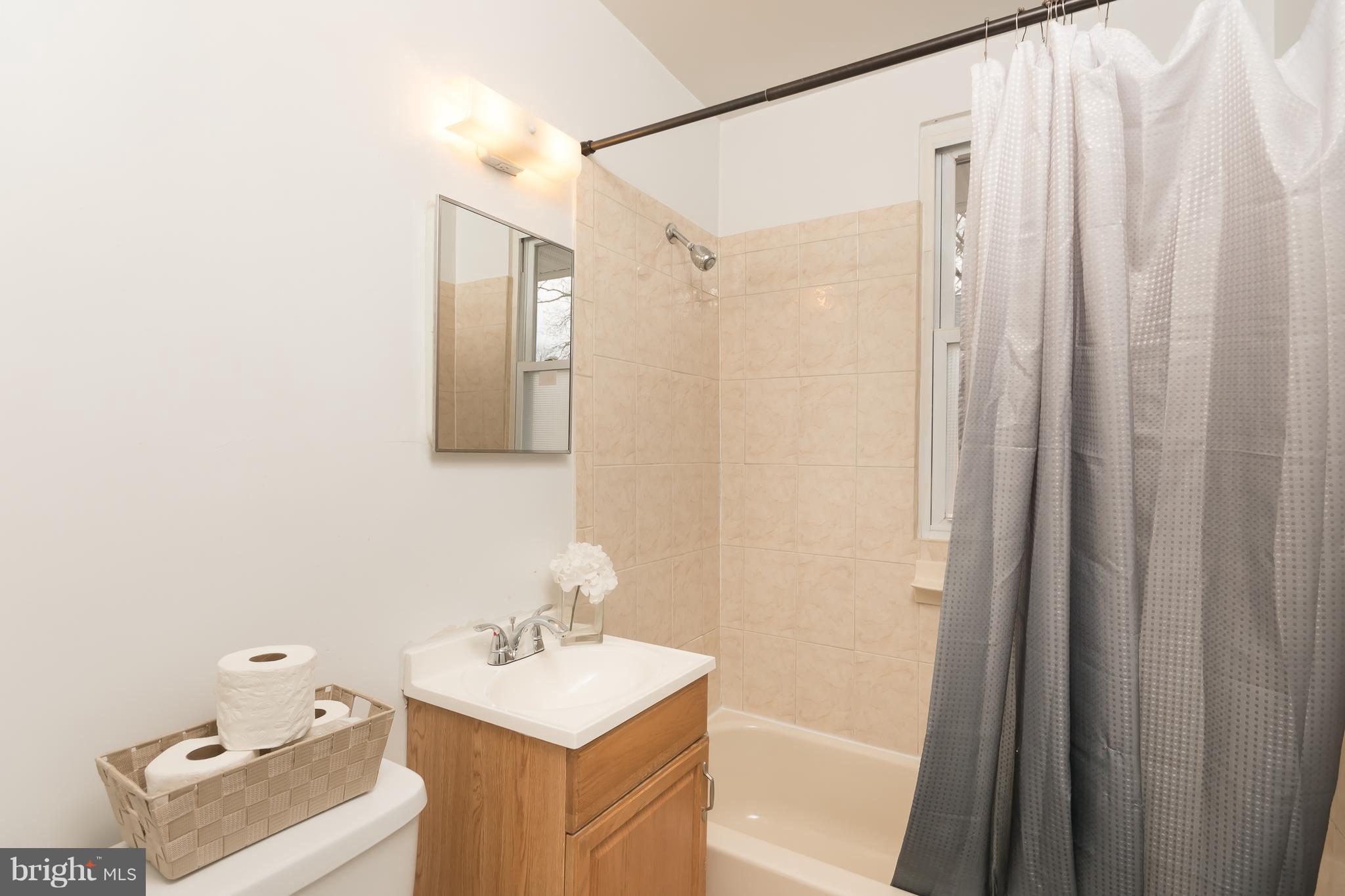 1108 Quebec Street Silver Spring, MD 20903 - Photo 16 of 25 Bath
