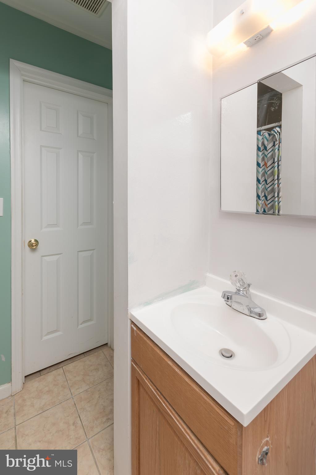 1108 Quebec Street Silver Spring, MD 20903 - Photo 24 of 25 Bath