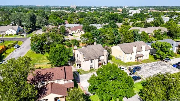$1,150 | 1024 Mission Drive, Unit B, New Braunfels, TX 78130