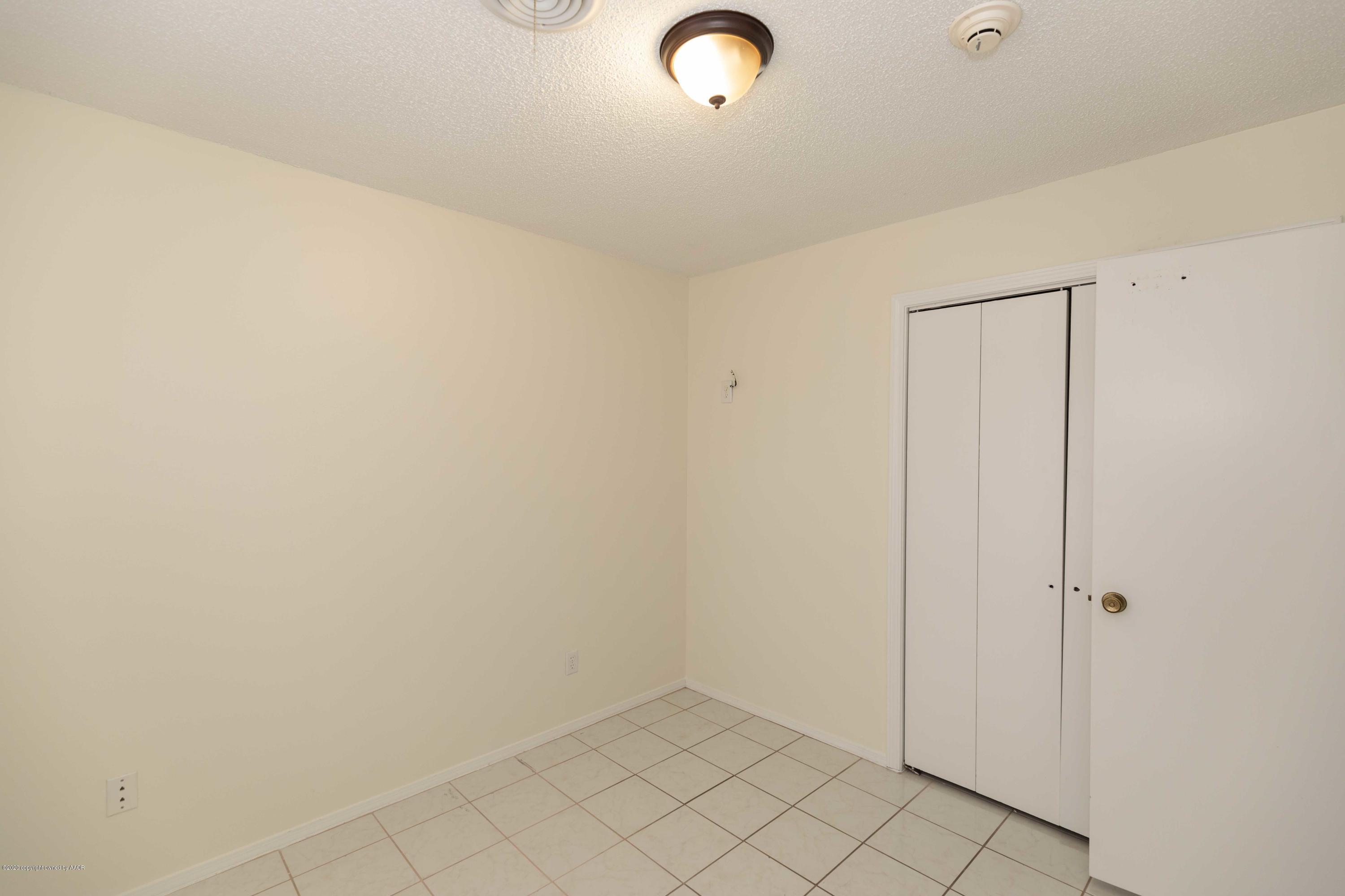 5719 South Fannin Street Amarillo, TX 79110 - Photo 23 of 39 BEDROOM 2 VIEW 2